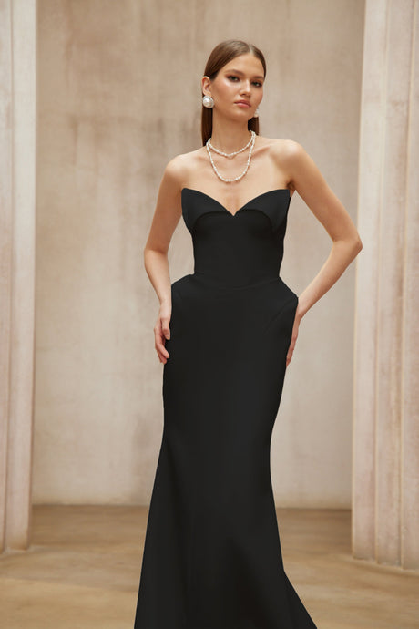 Aurohaya Alba Black Barrel Waist Corset Maxi Dress