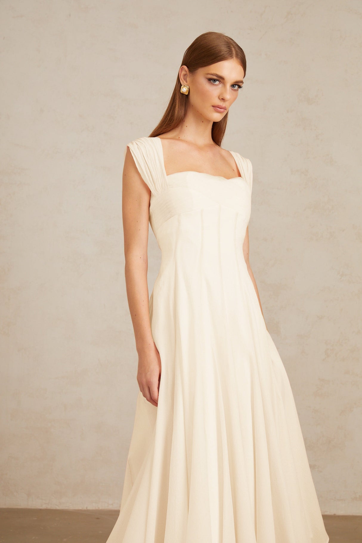 Aurohaya Érasme Cream White Flounced Midi dress
