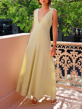 Exquisite Modern V-Neck A-Line Wavy Maxi Dress