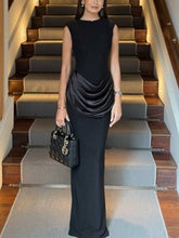 Aurohaya Unique Pleated Design Sleeveless Wide Shoulder Maxi Dress Black