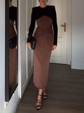 Minimalist Color Contrast Pleated Maxi Dress