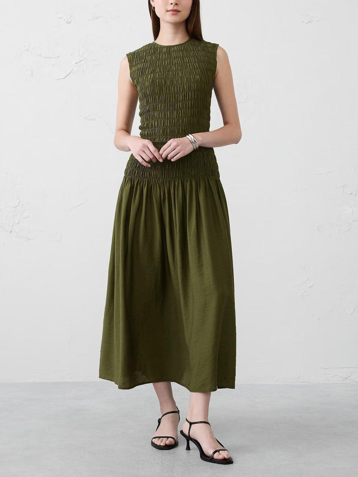 Aurohaya Casual Elegance Pleated Sheath Maxi Dress