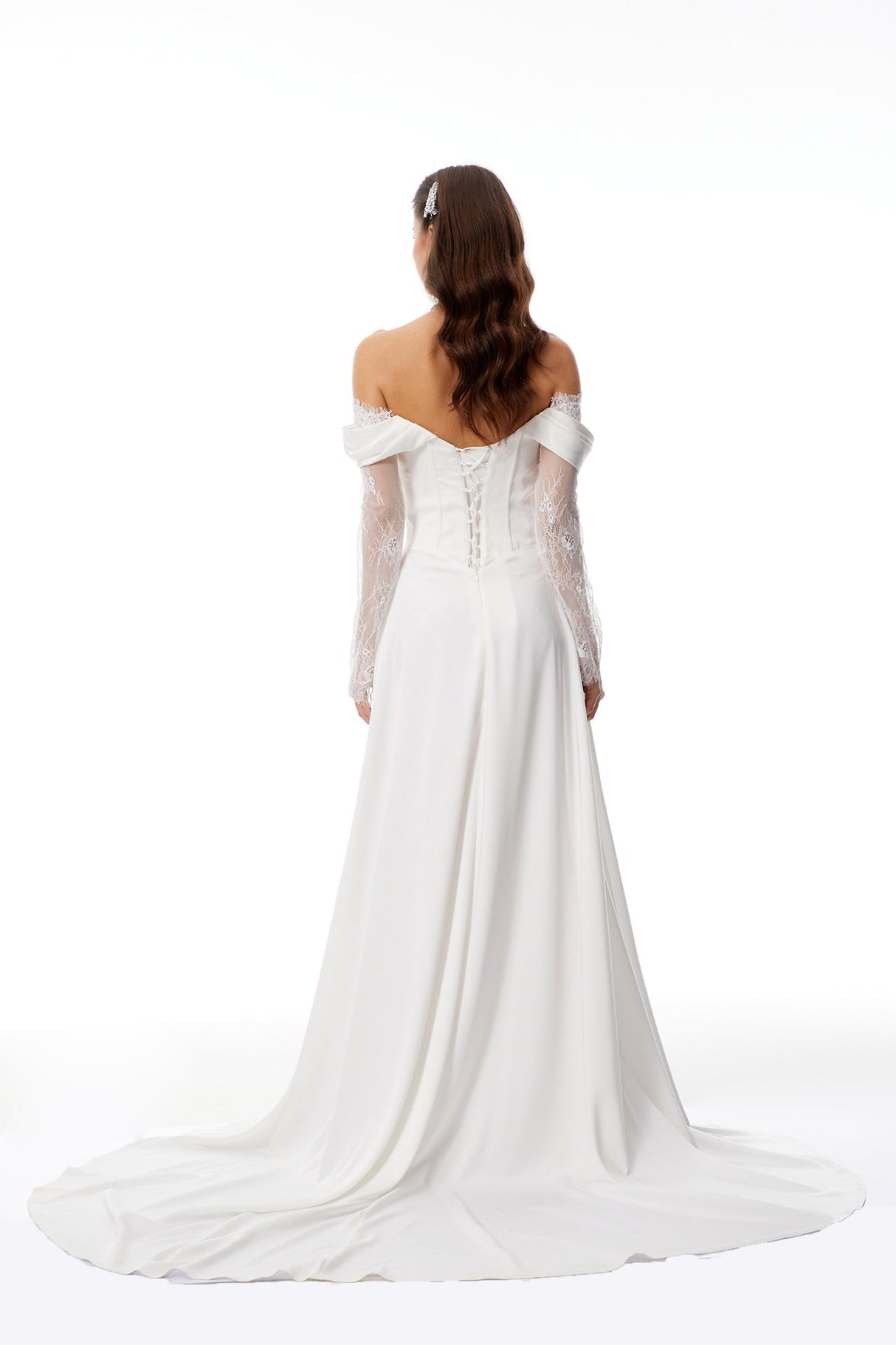 Aurohaya Víctor White Off-Shoulder Lace Panel Maxi Dress