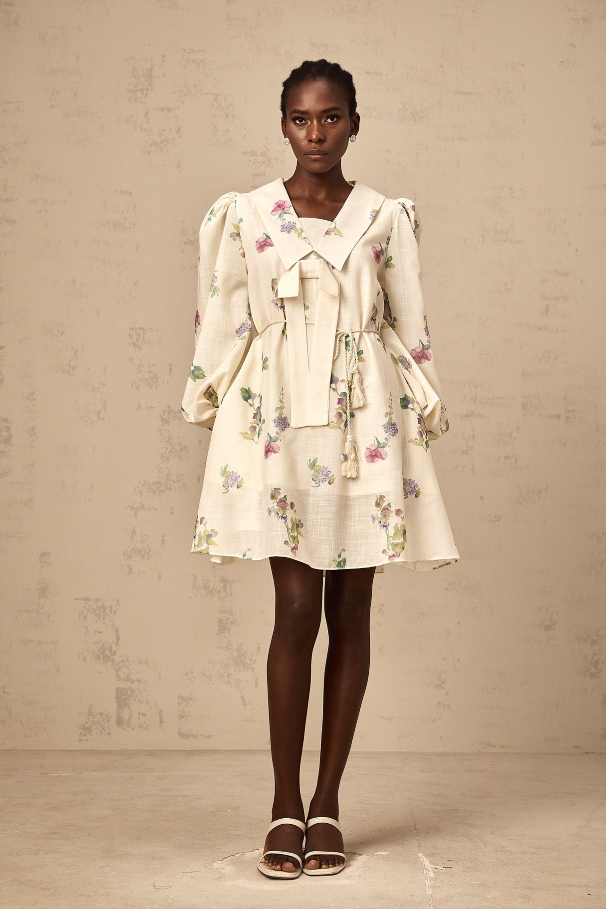 Aurohaya Perrine neutrals bowknot floral-print mini dress