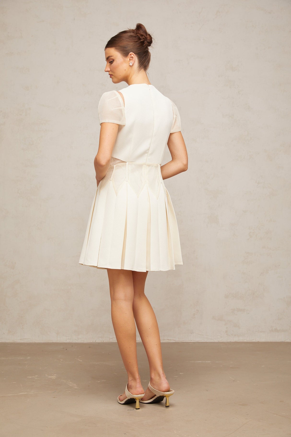 Aurohaya Maelle white flower-embroidered mini dress