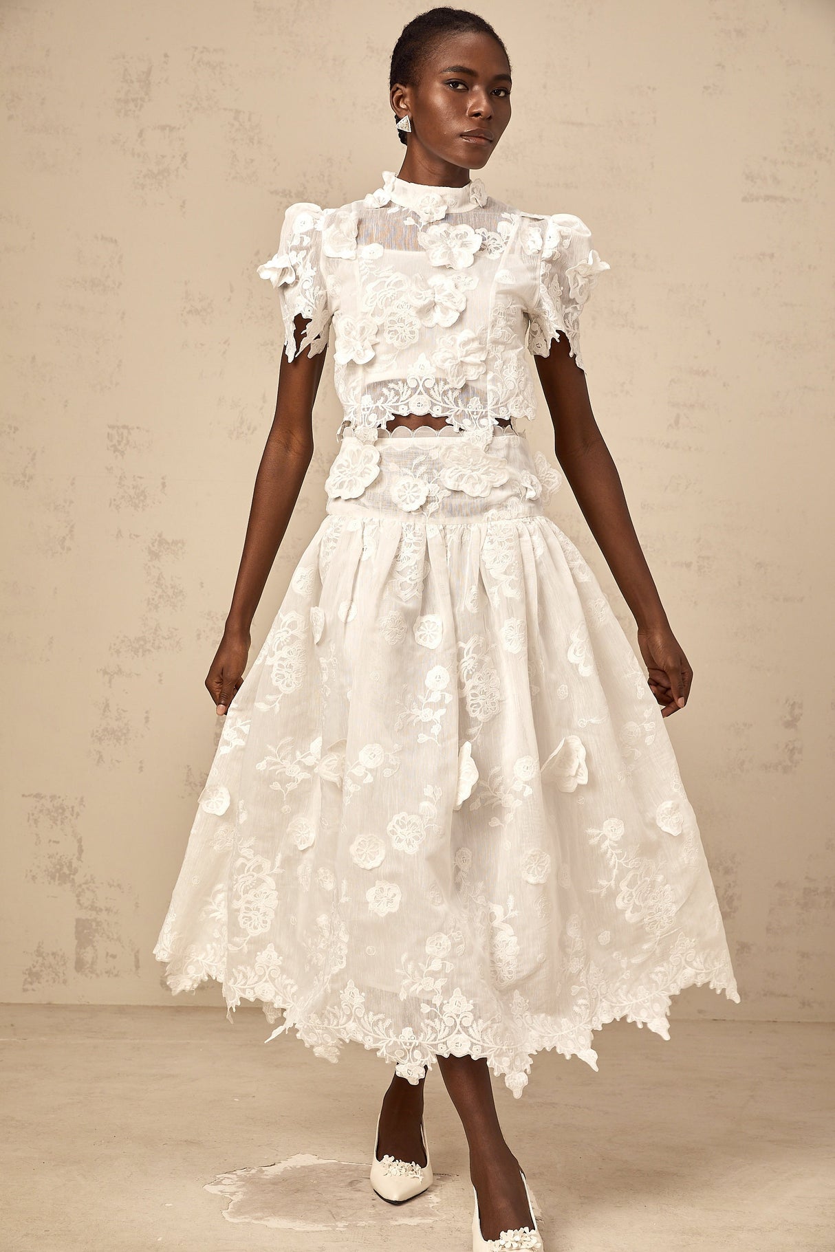 Aurohaya Thérèse white flower-embroidered top & skirt matching set