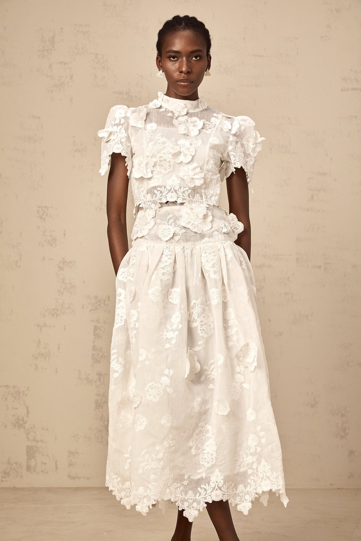 Aurohaya Thérèse white flower-embroidered top & skirt matching set