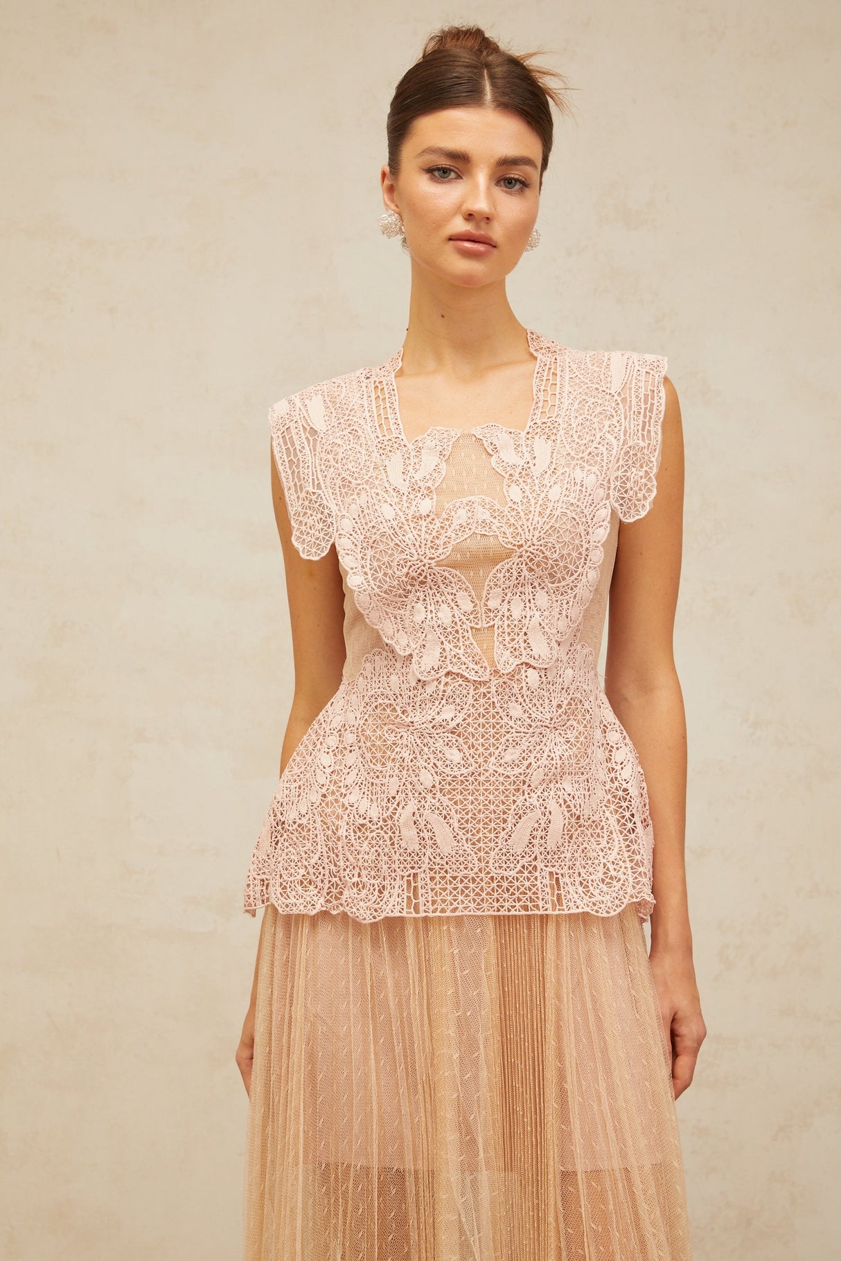 Aurohaya Céleste floral-lace-panelling tulle midi dress in Pink