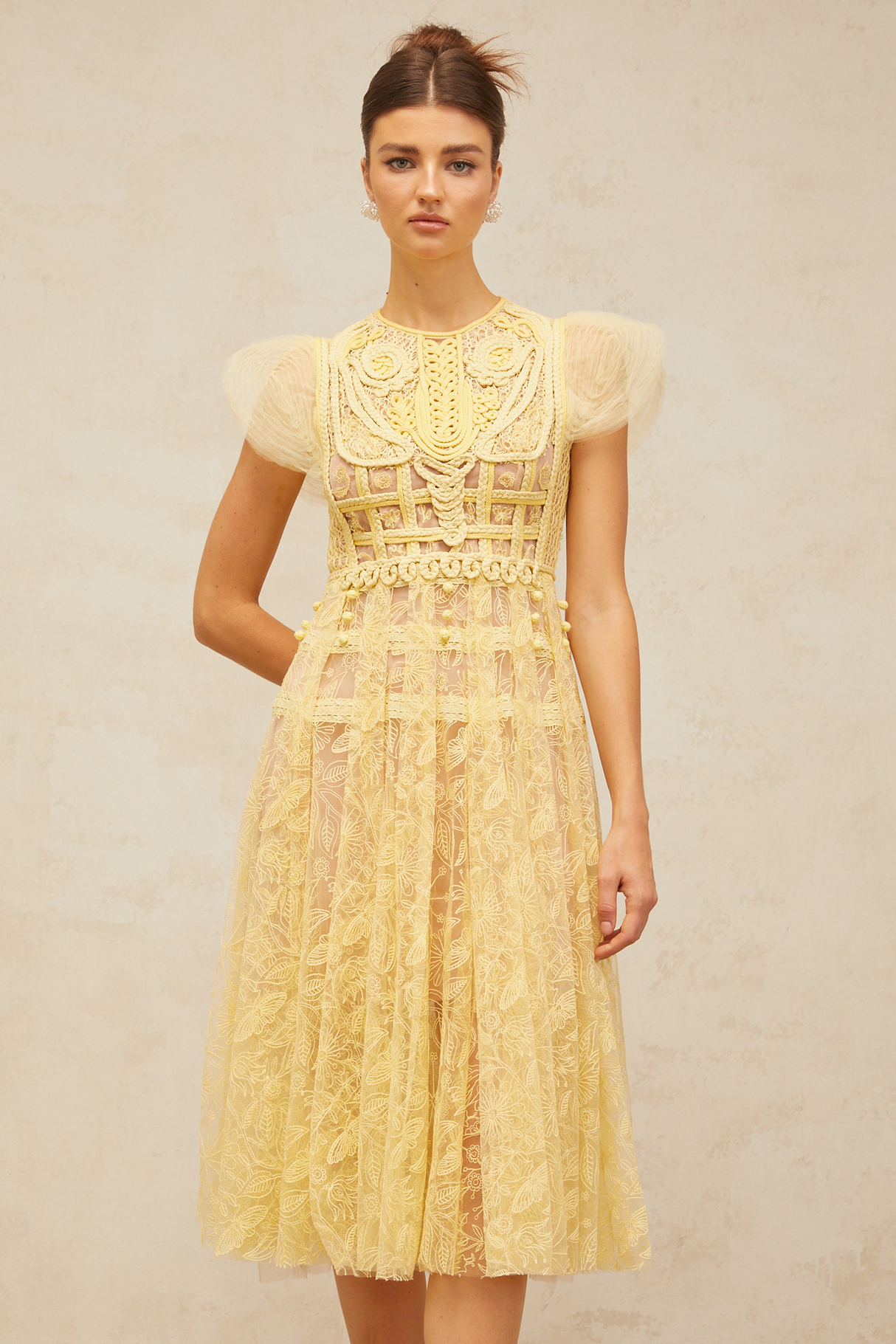 Aurohaya Véronique yellow embroidered-lace pleated midi dress