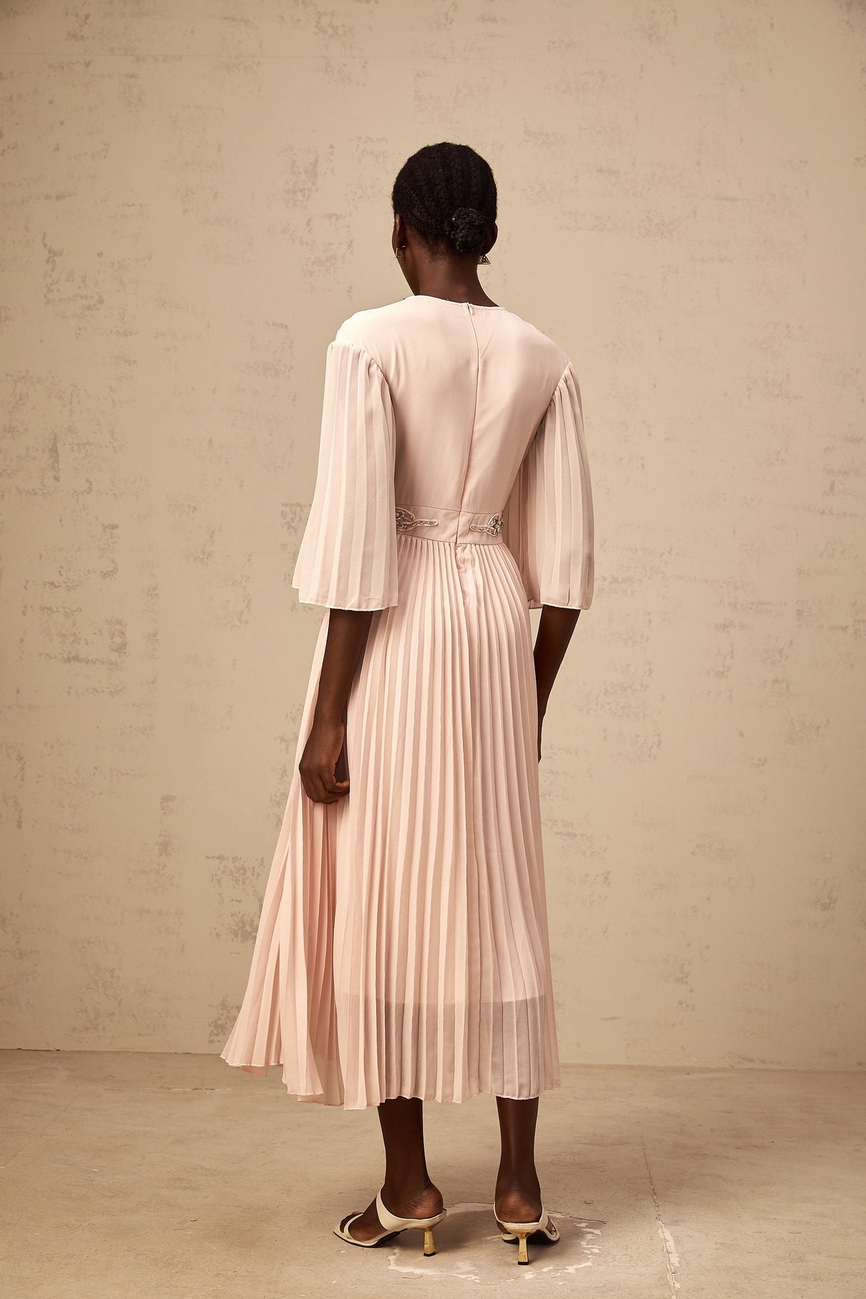 Aurohaya Théa pink crystal full-pleat midi dress