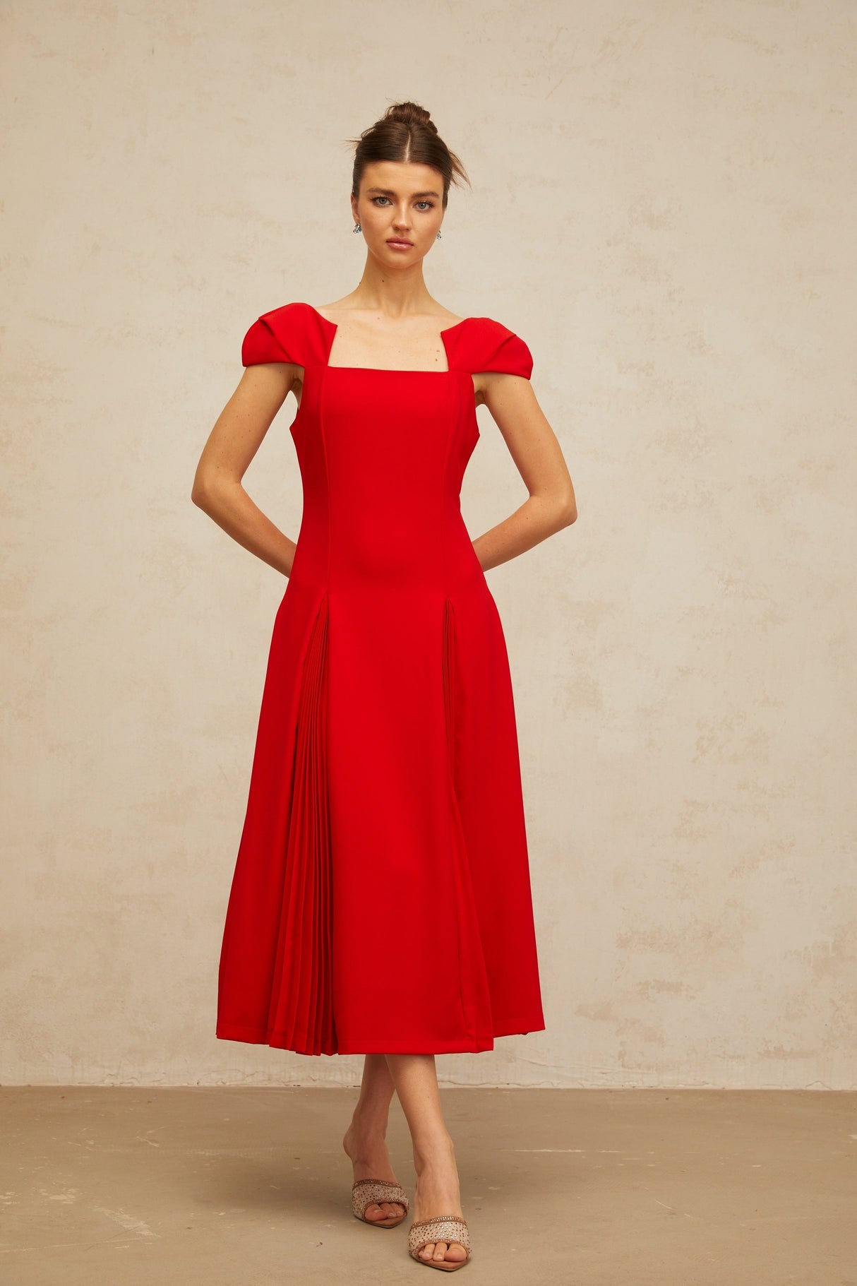 Aurohaya Gervaise red pleated-detail flared midi dress