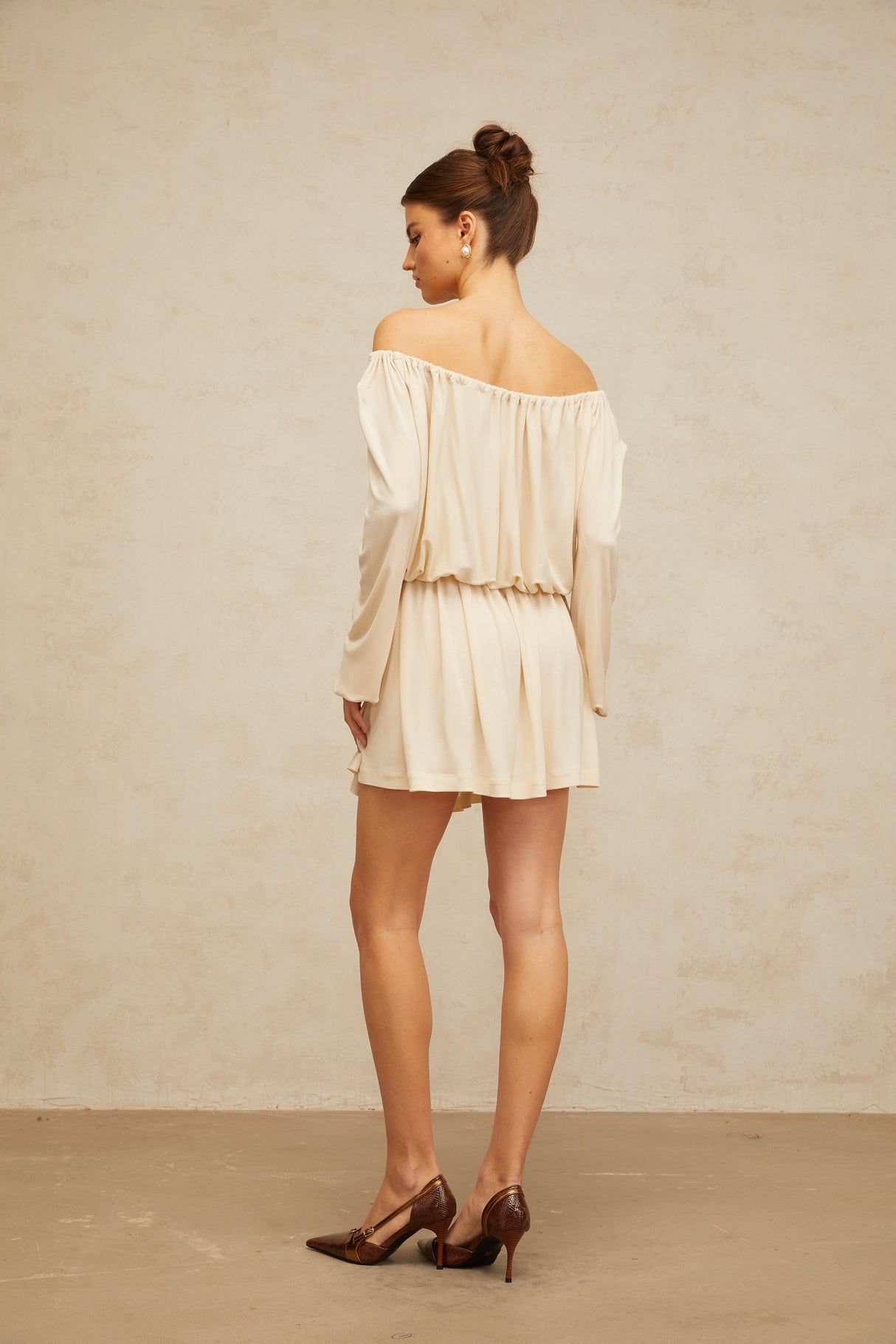 Aurohaya Emma neutrals structured-design mini dress
