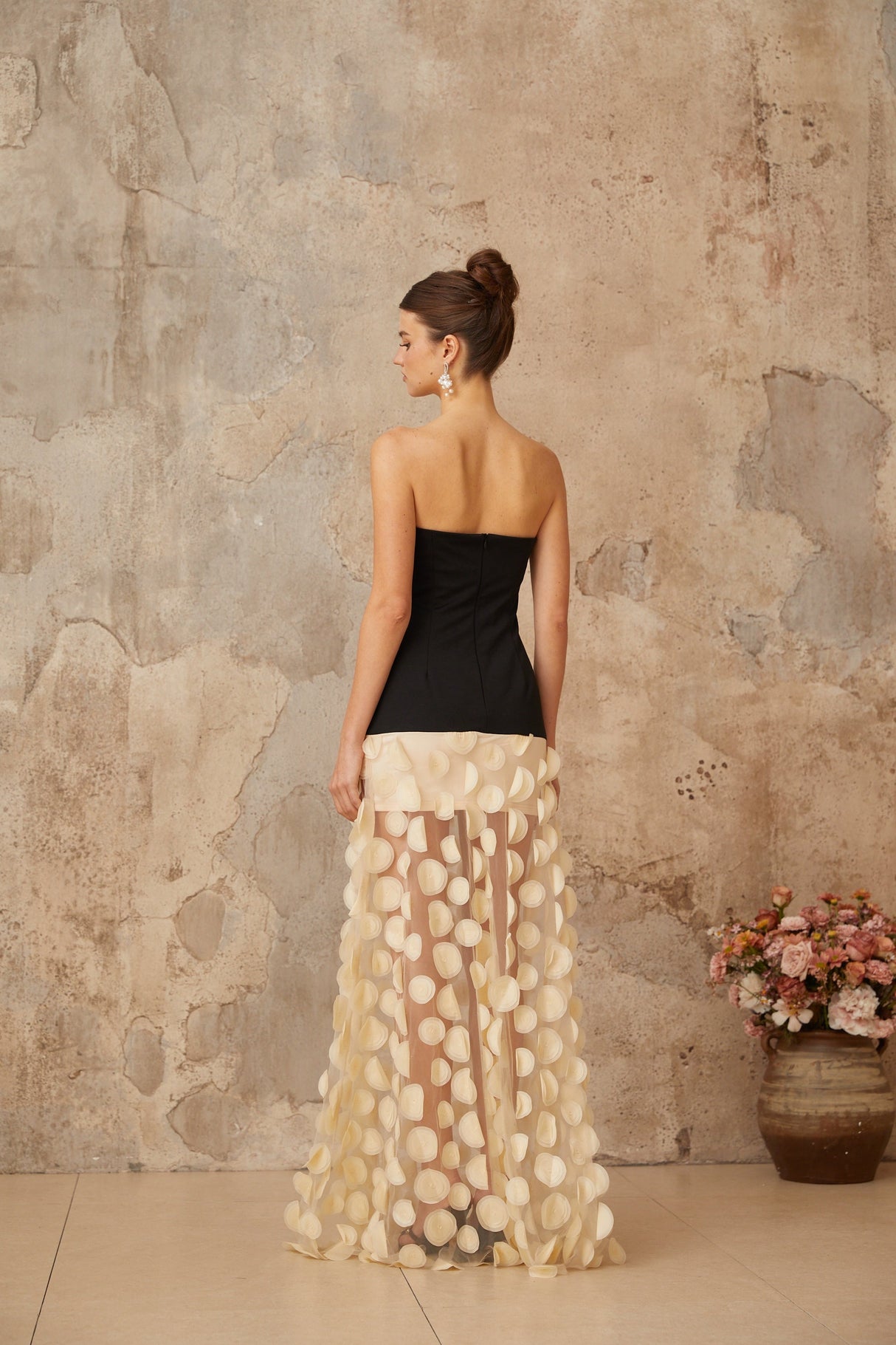 Aurohaya Xénia contrast-color 3d-polka-dot maxi dress