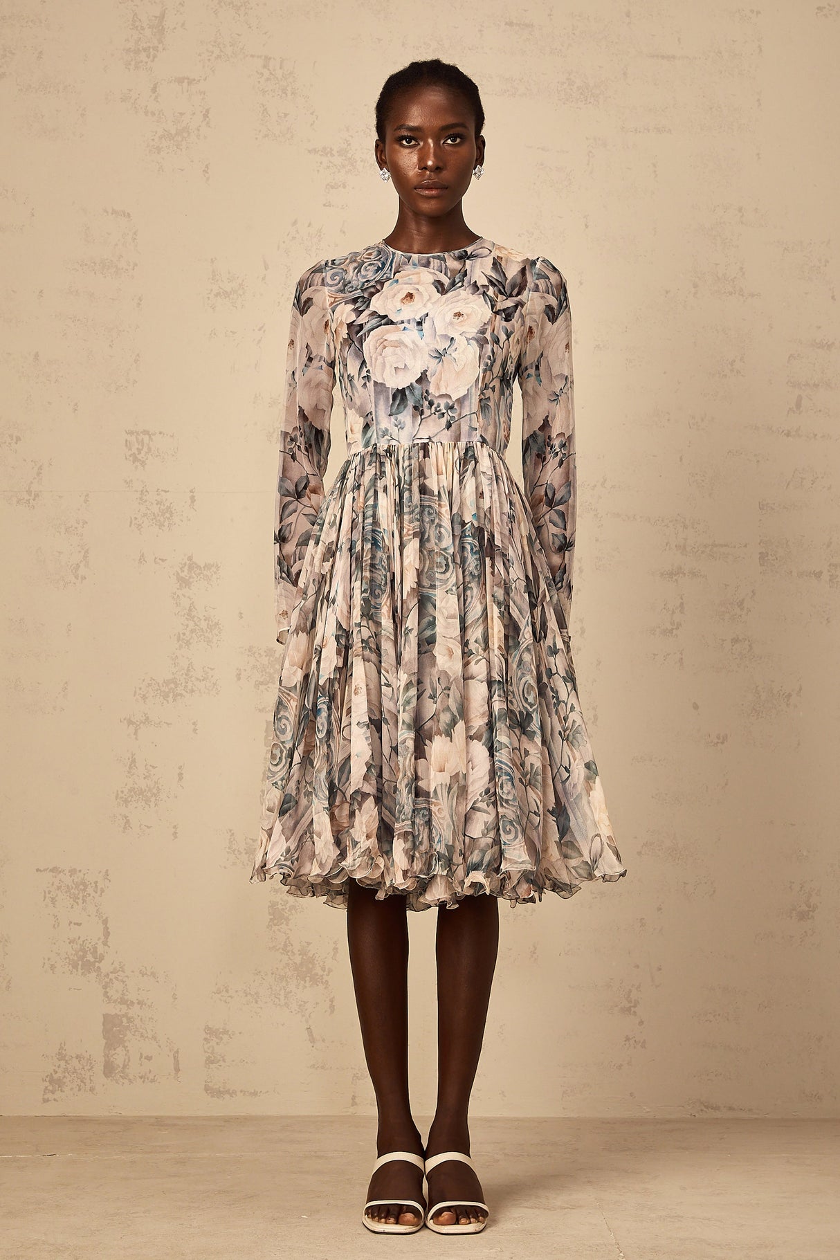 Aurohaya Mélanie Floral Print Pleated Chiffon Midi Dress