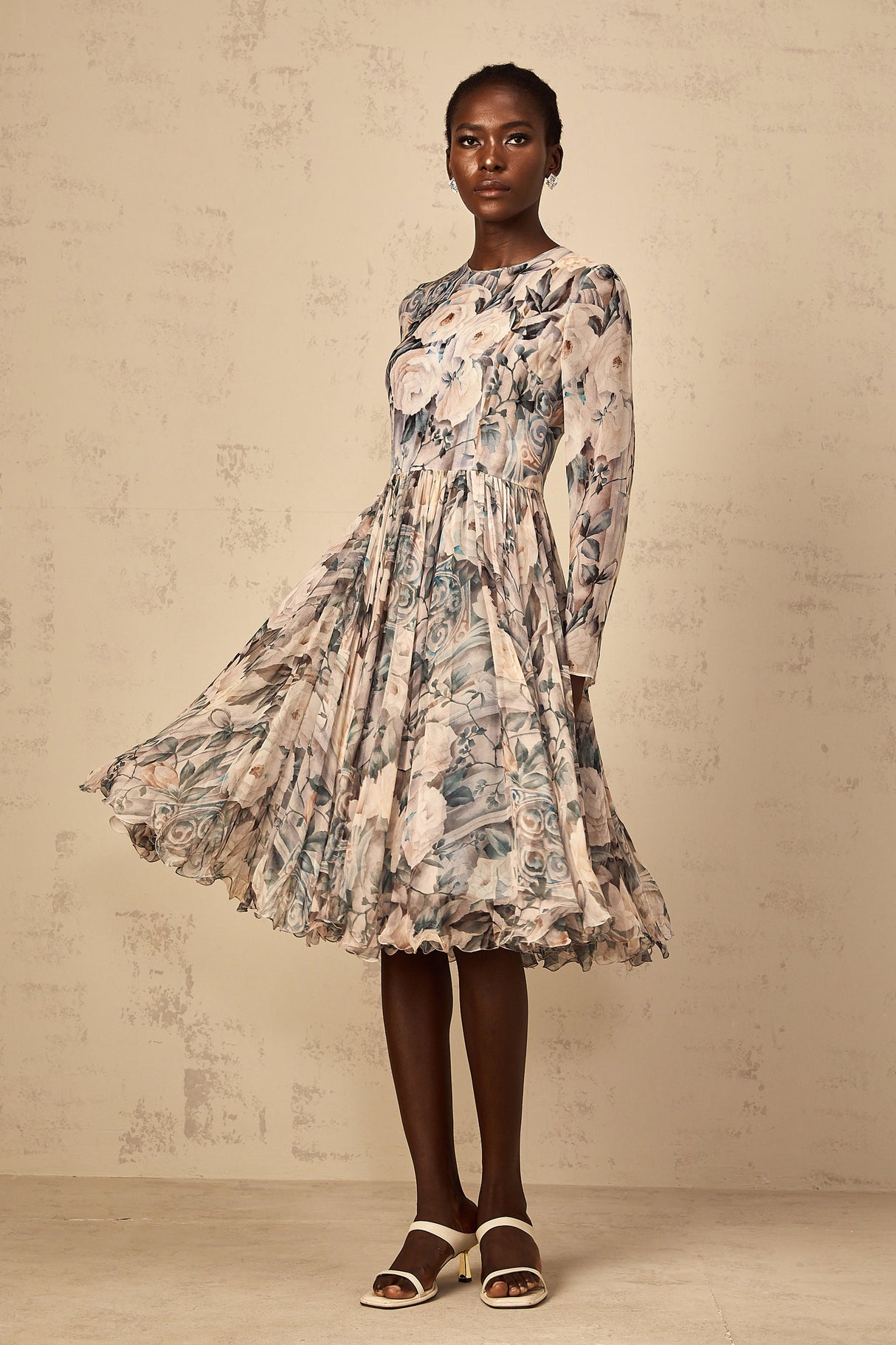 Aurohaya Mélanie Floral Print Pleated Chiffon Midi Dress