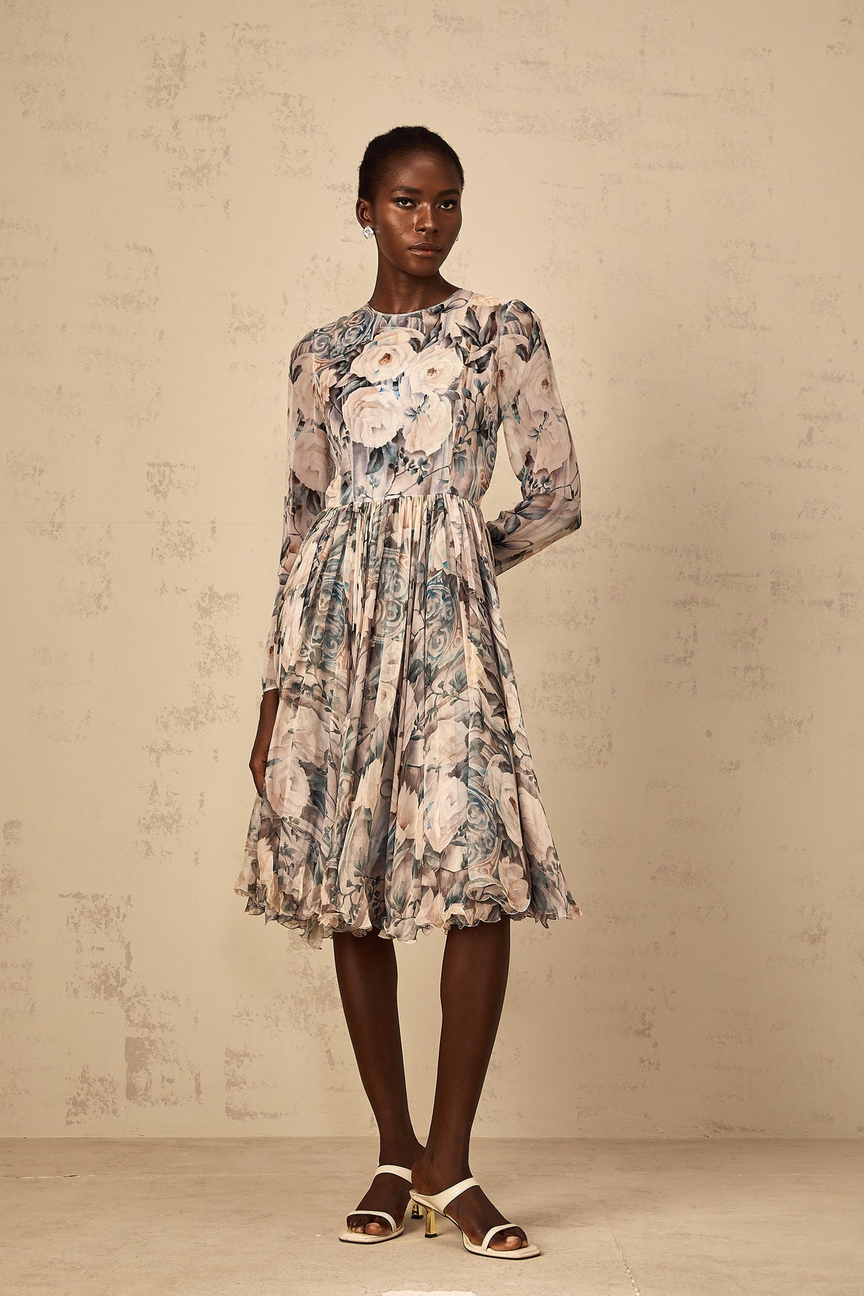 Aurohaya Mélanie Floral Print Pleated Chiffon Midi Dress