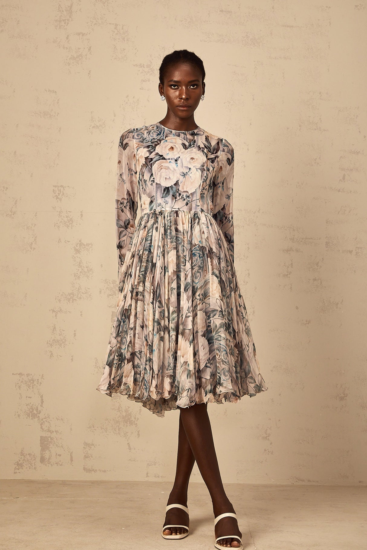 Aurohaya Mélanie Floral Print Pleated Chiffon Midi Dress