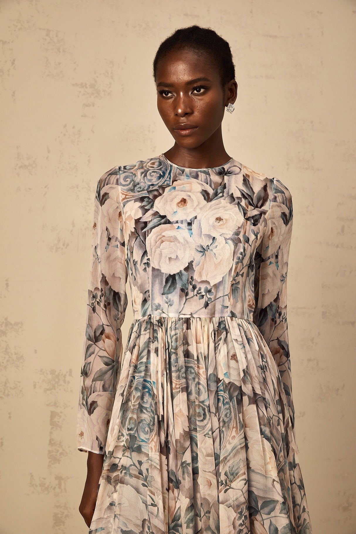 Aurohaya Mélanie Floral Print Pleated Chiffon Midi Dress