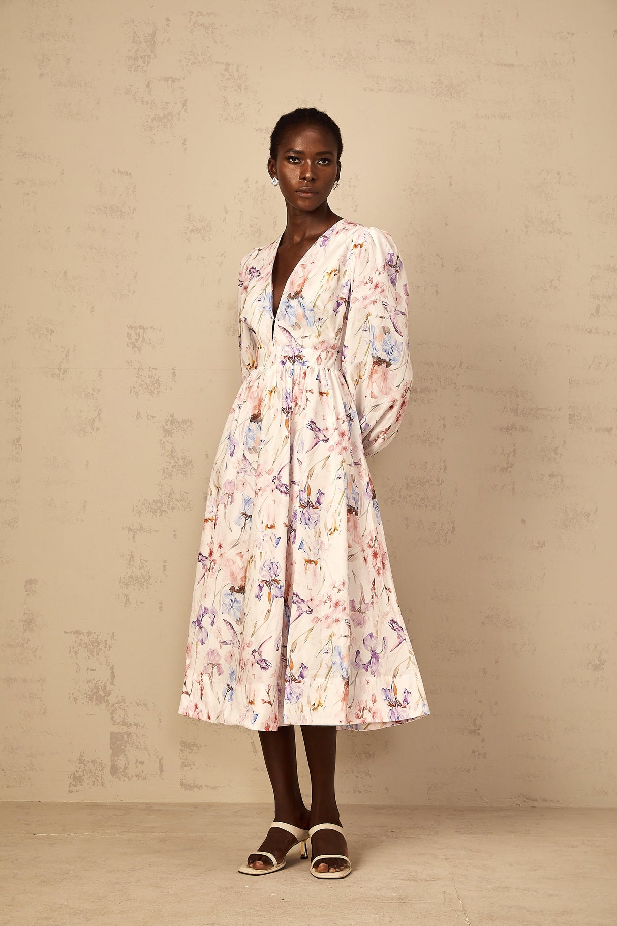 Aurohaya Géraldine White V-Neck Floral Print Midi Dress