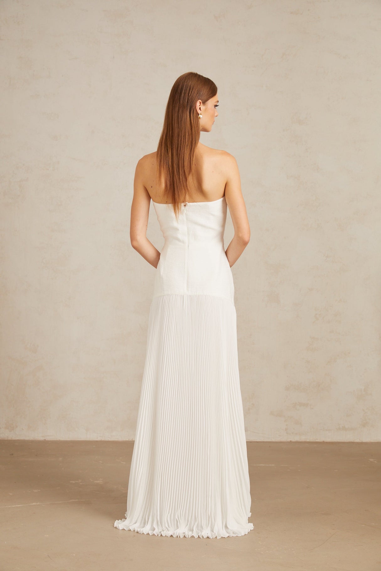 Aurohaya Helena White Off-Shoulder Tulle Panel Maxi Gown