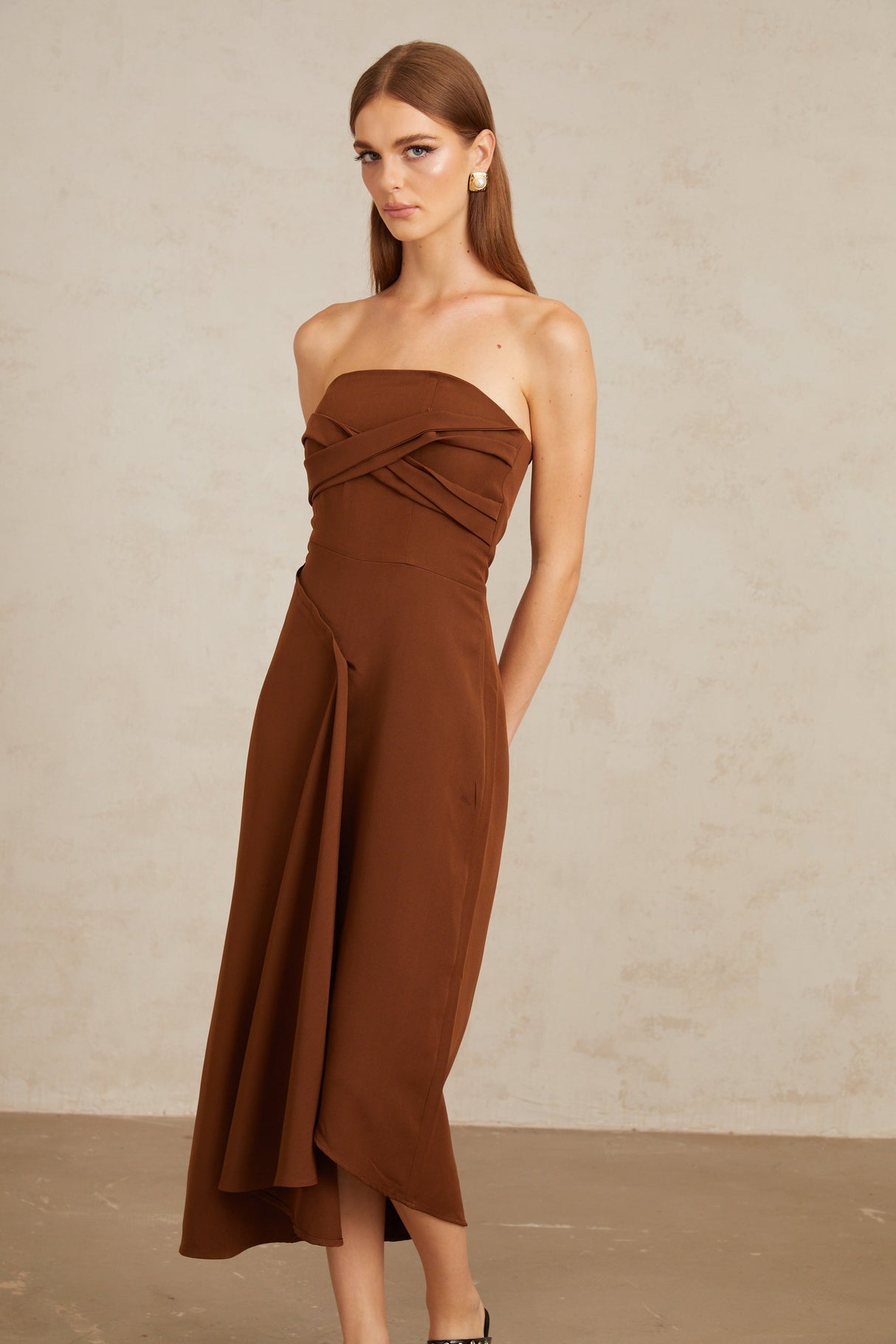 Aurohaya Kyliegh Brown Asymmetrical Off-Shoulder Midi Dress