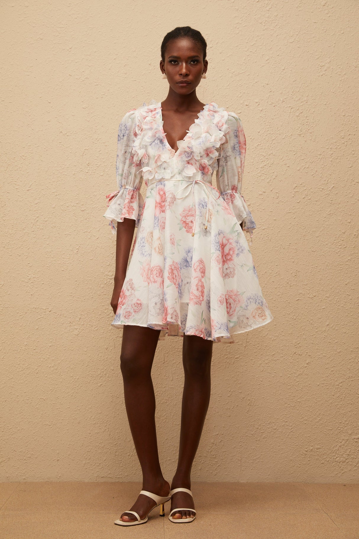 Aurohaya Téa White Floral Appliqué Mini Dress