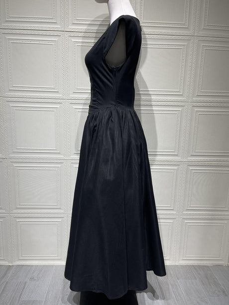 Aurohaya Pauline Round Neck Sleeveless Midi Dress