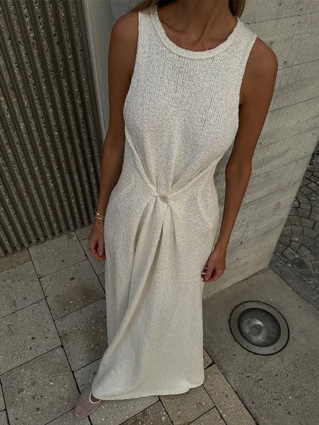 Aurohaya Minimalist Vacation Style Dress