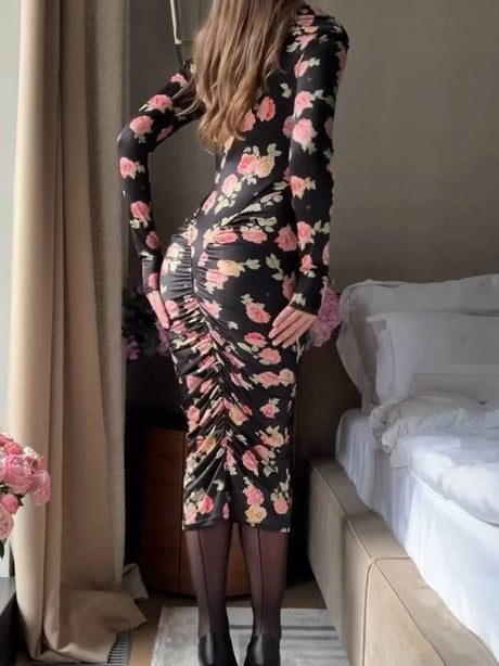 Aurohaya Distinctive Boat Neck Floral-Print Pleated Midi Dress