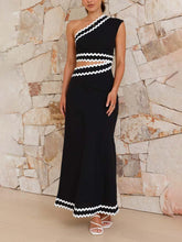 Aurohaya Elegant Slant Neck Lace-Pattern Midi Dress Black