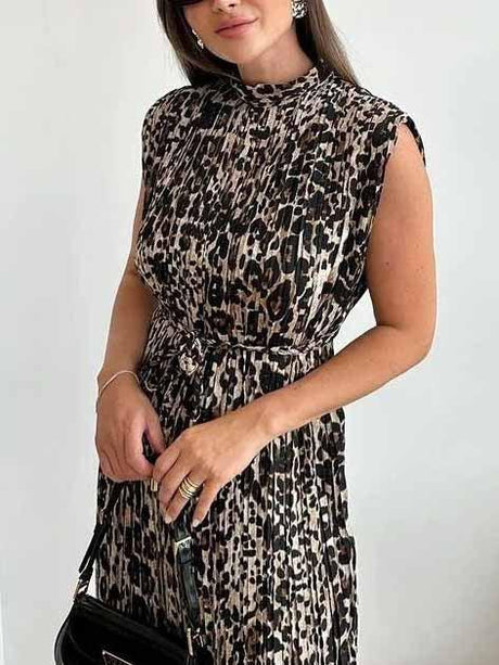 Aurohaya Leopard Print Sleeveless Pleated Midi Dress