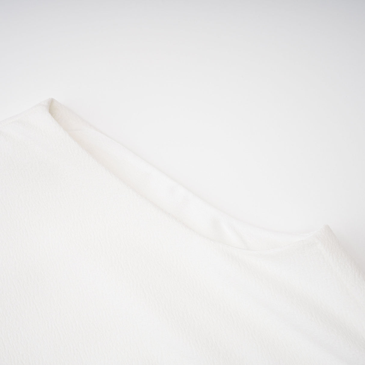Aurohaya Liana White Asymmetrical Flared Midi Dress
