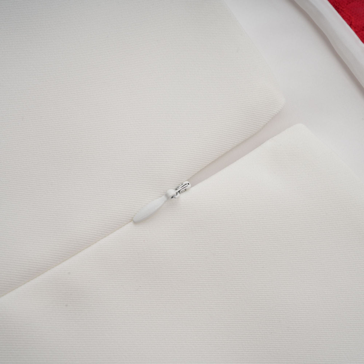 Aurohaya Véronique white 3d-petal sleeveless mini dress