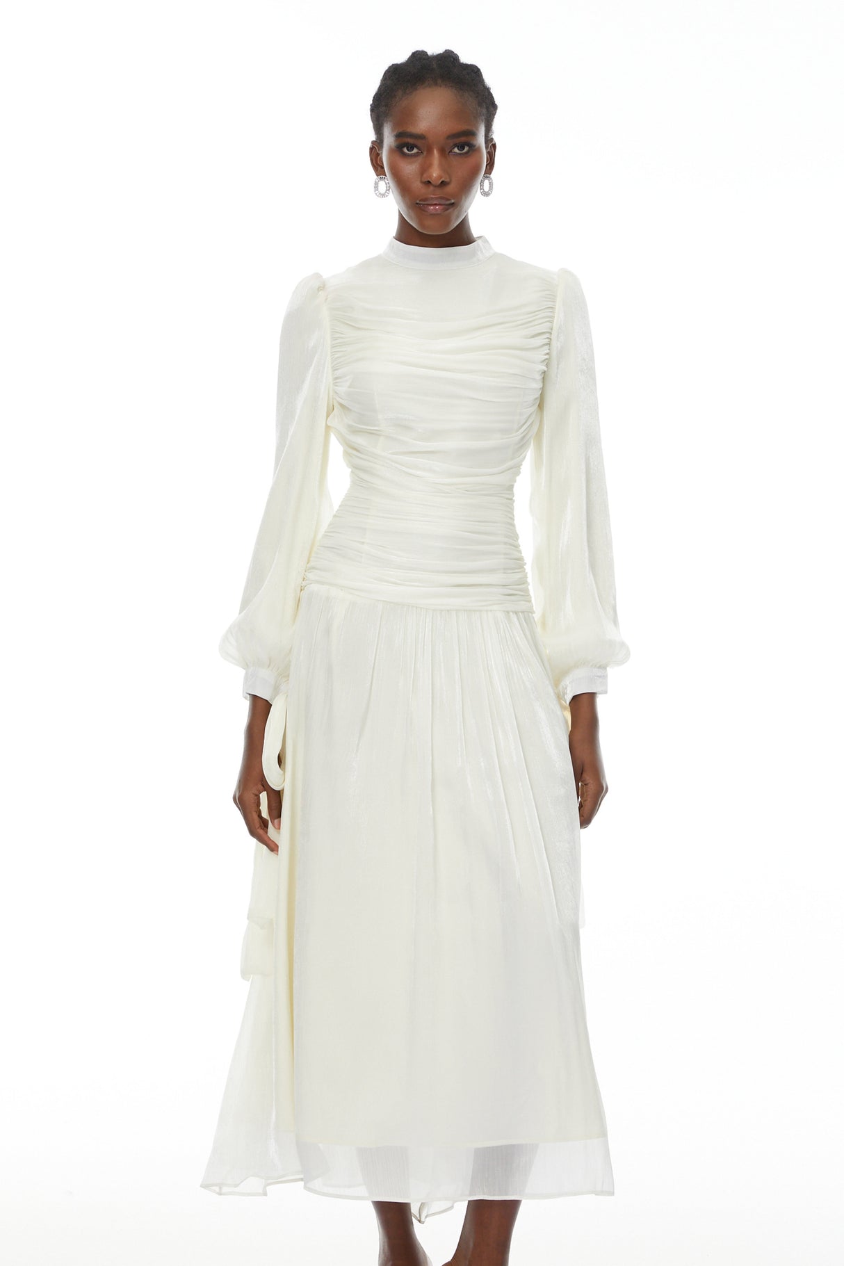 Aurohaya Katrín White Glossy Gathered Maxi Dress