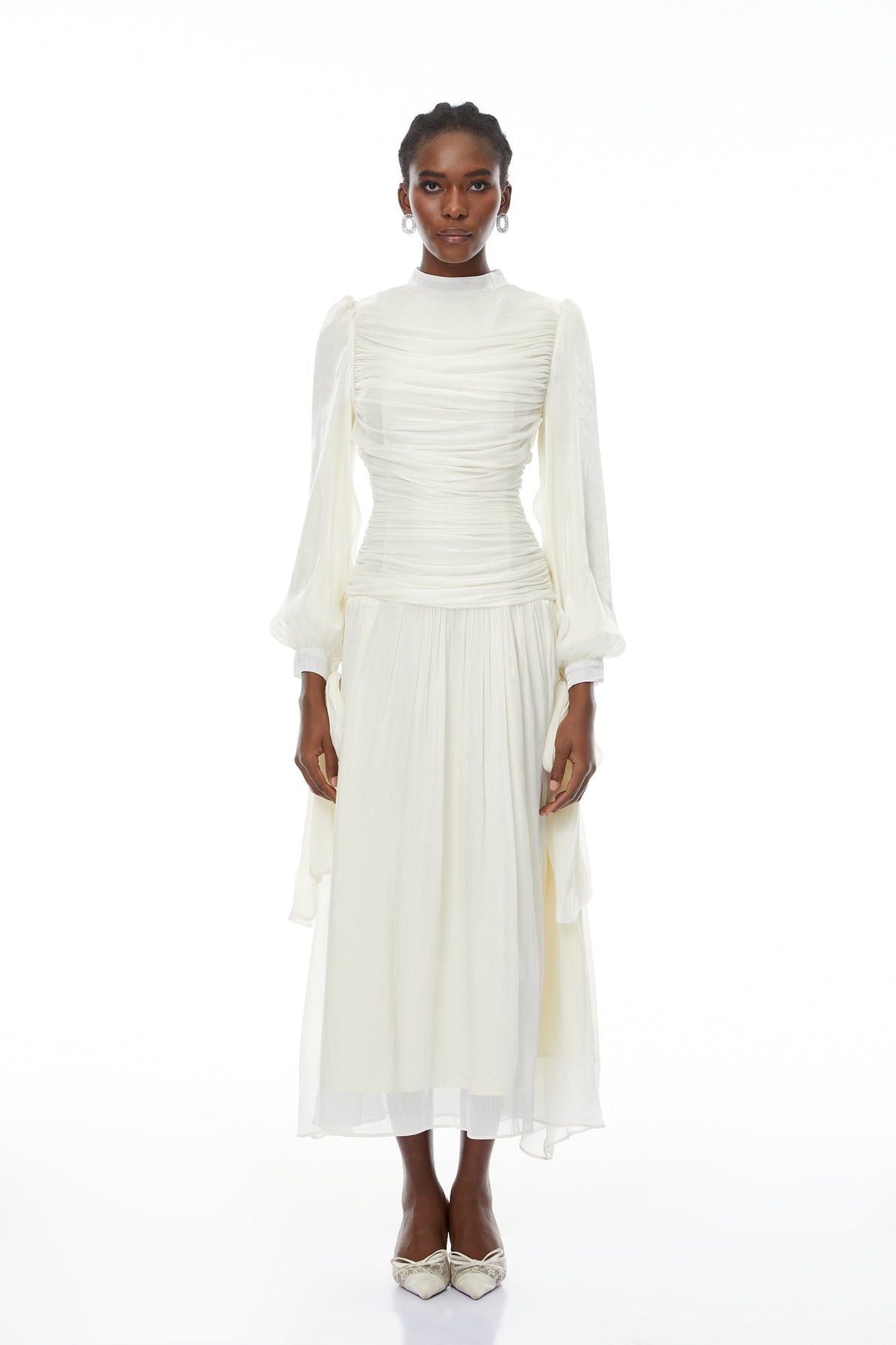 Aurohaya Katrín White Glossy Gathered Maxi Dress