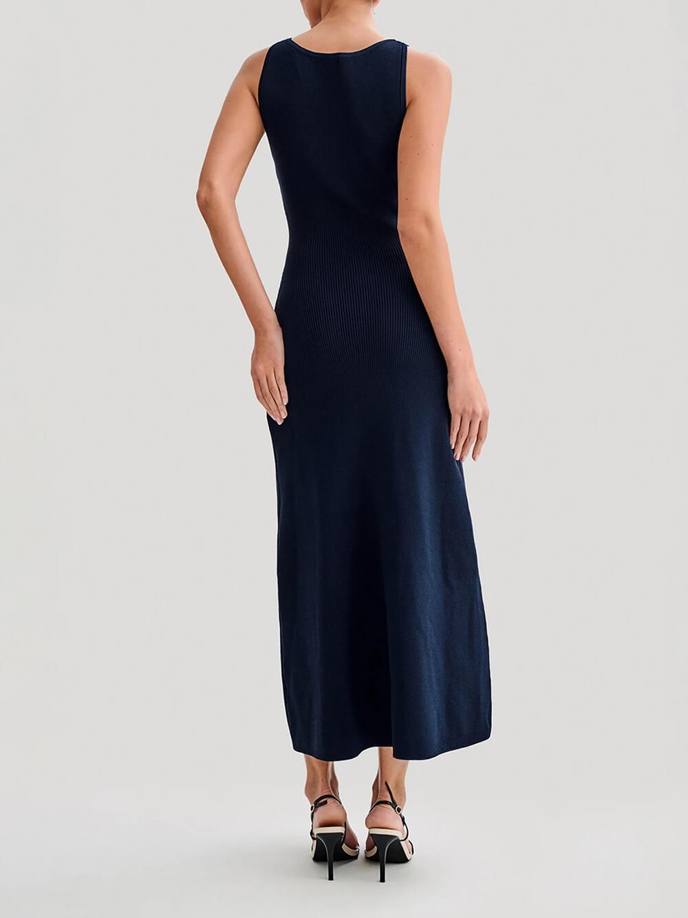 Aurohaya Elegant Crew Neck Buttoned Sleeveless Knit Midi Dress