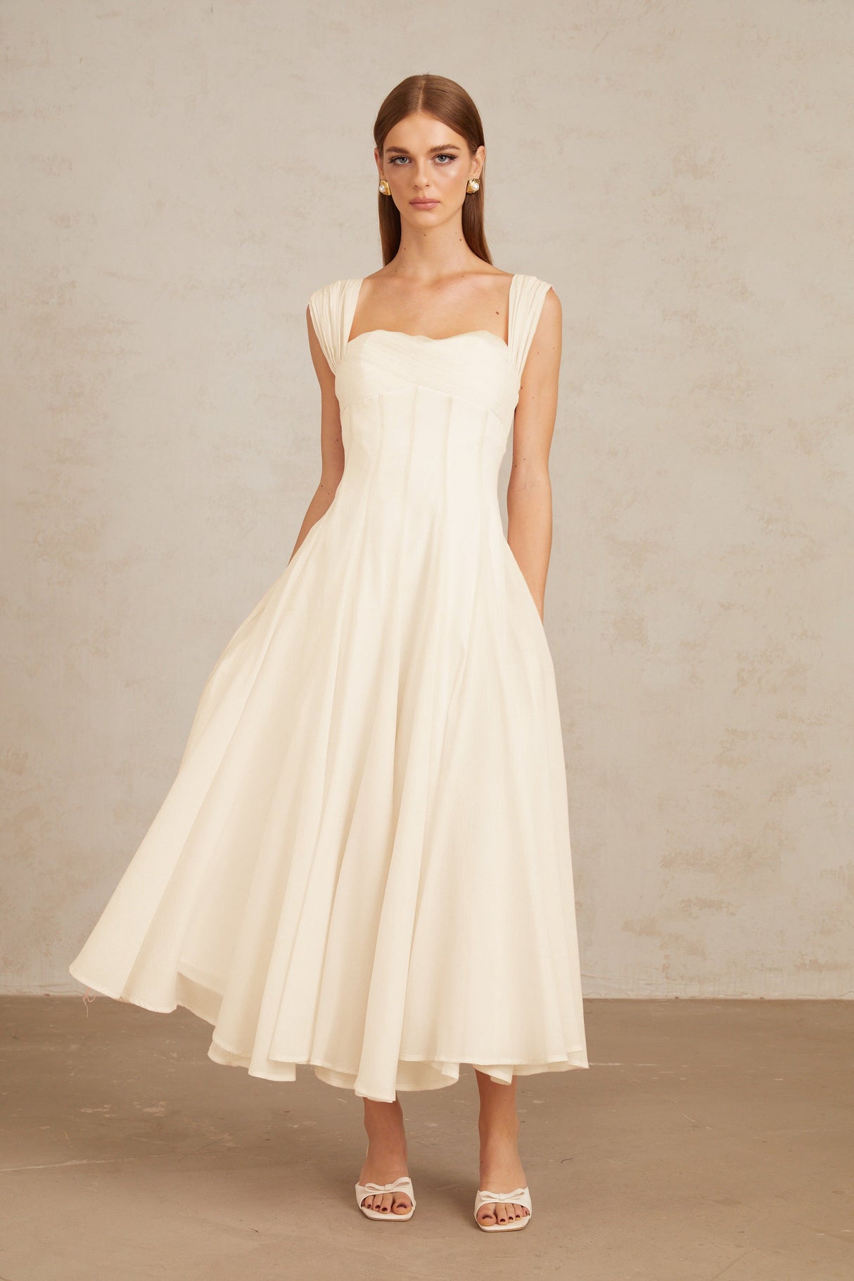 Aurohaya Érasme Cream White Flounced Midi dress