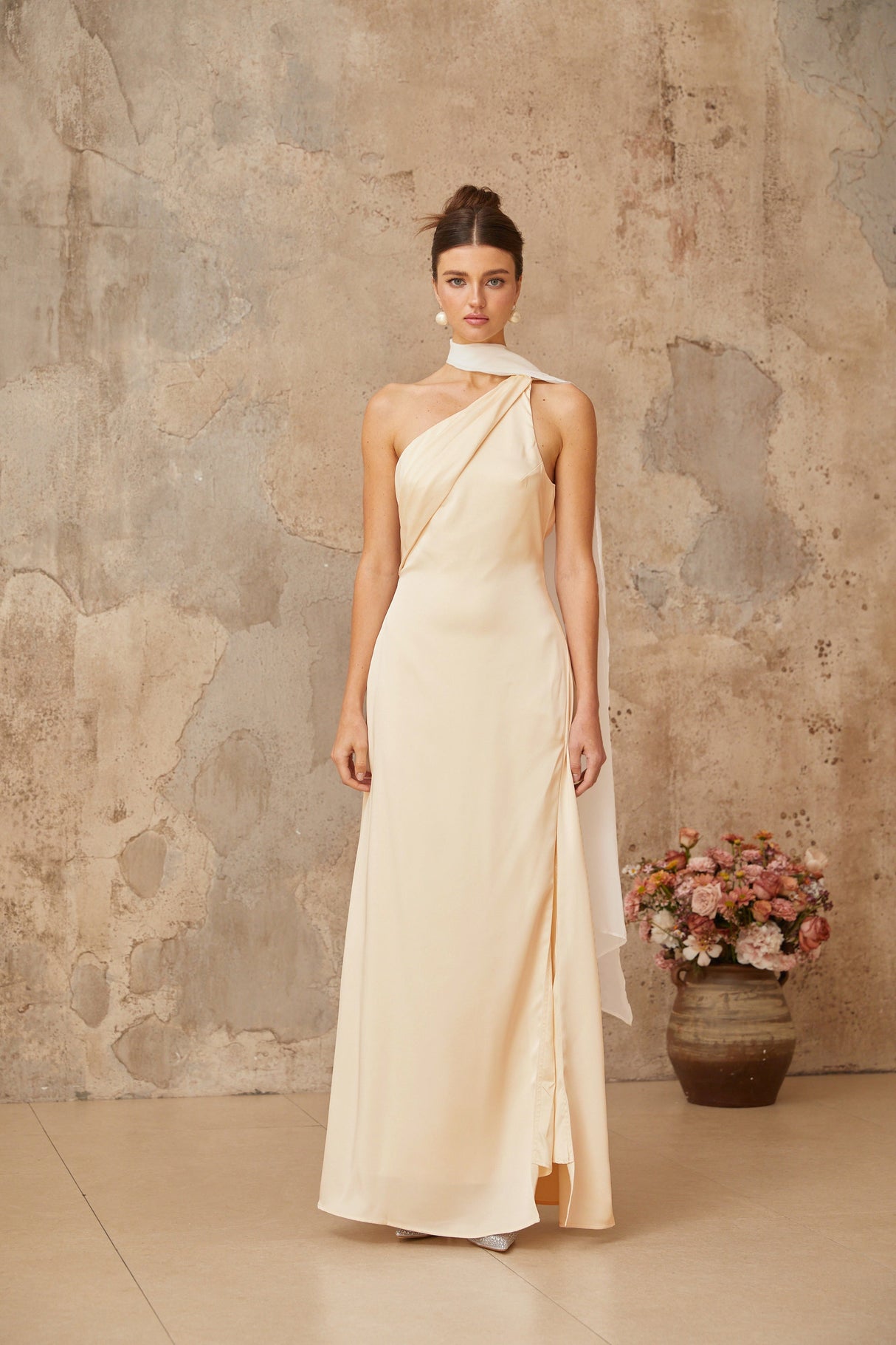 Aurohaya Thérèse neutral scarf-design satin maxi dress