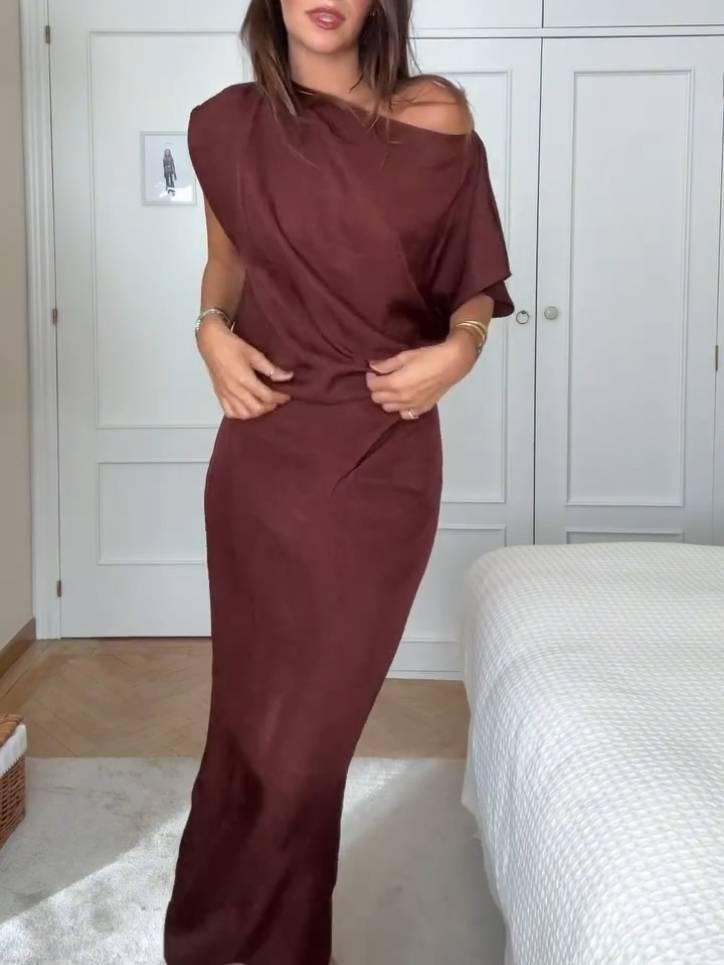 Aurohaya Minimalist Back Slit Midi Dress Brown