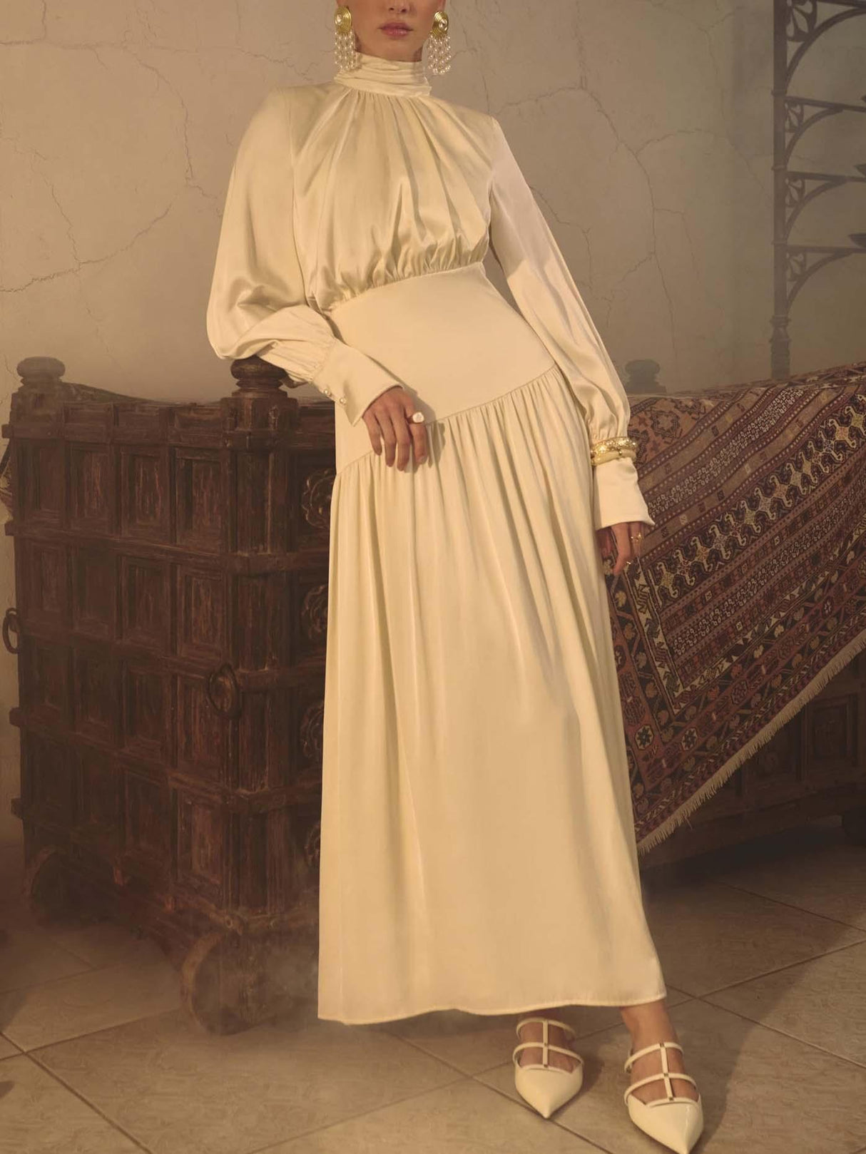 Aurohaya Elegant Satin Puff-sleeve Pleated Maxi Dress