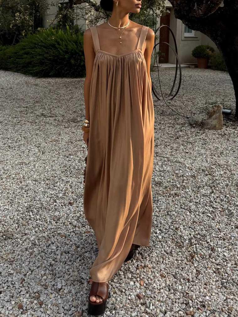 Aurohaya Elegant Flowy Pleated Spaghetti Strap Maxi Dress