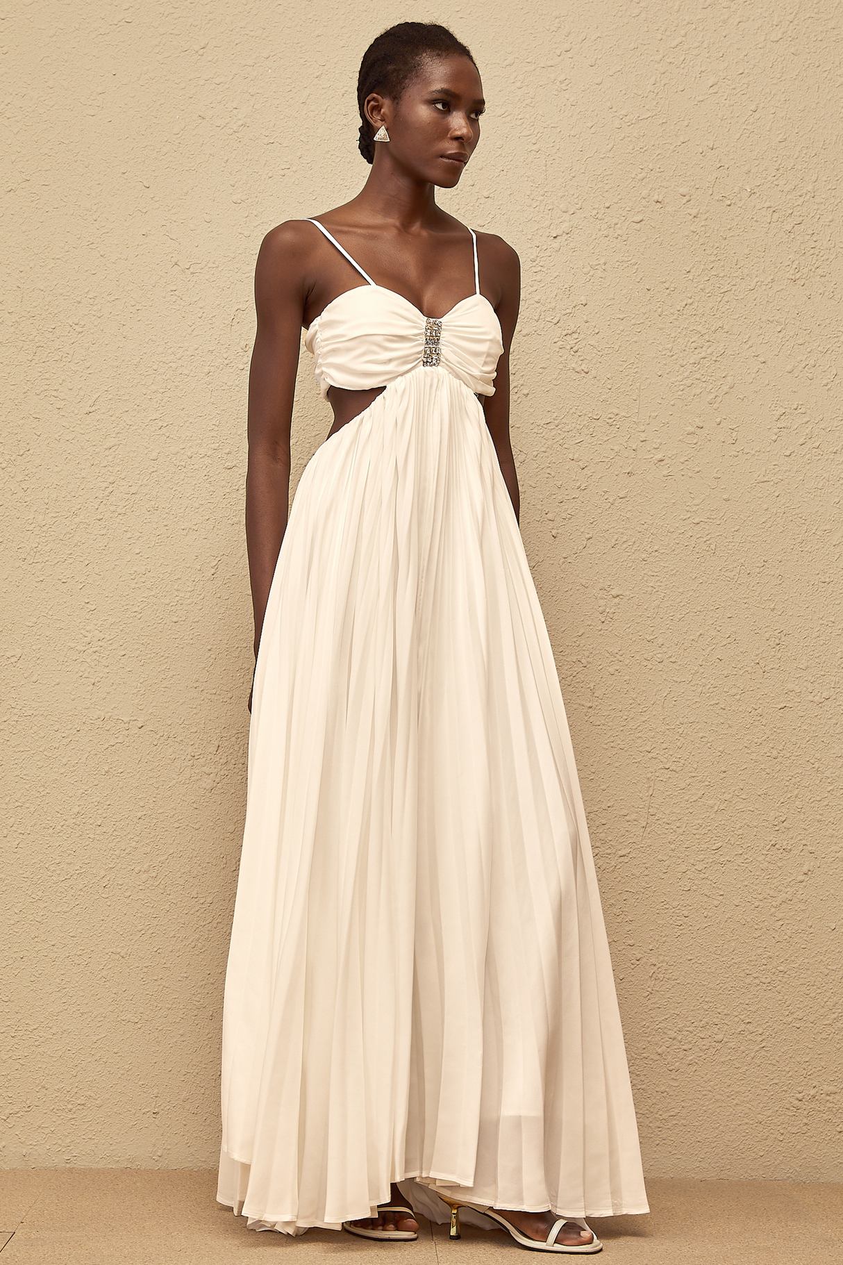 Aurohaya Bérénice White Cut Out Pleated Maxi Dress