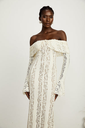 Sirène Off Shoulder Lace Maxi Dress