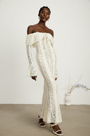 Sirène Off Shoulder Lace Maxi Dress