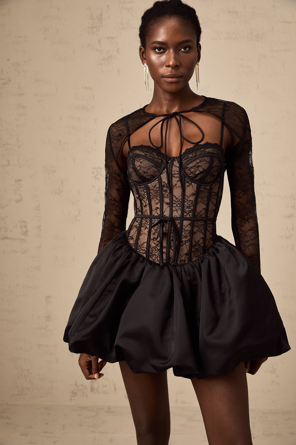 Aurohaya Louise black floral-lace vest & dress matching set