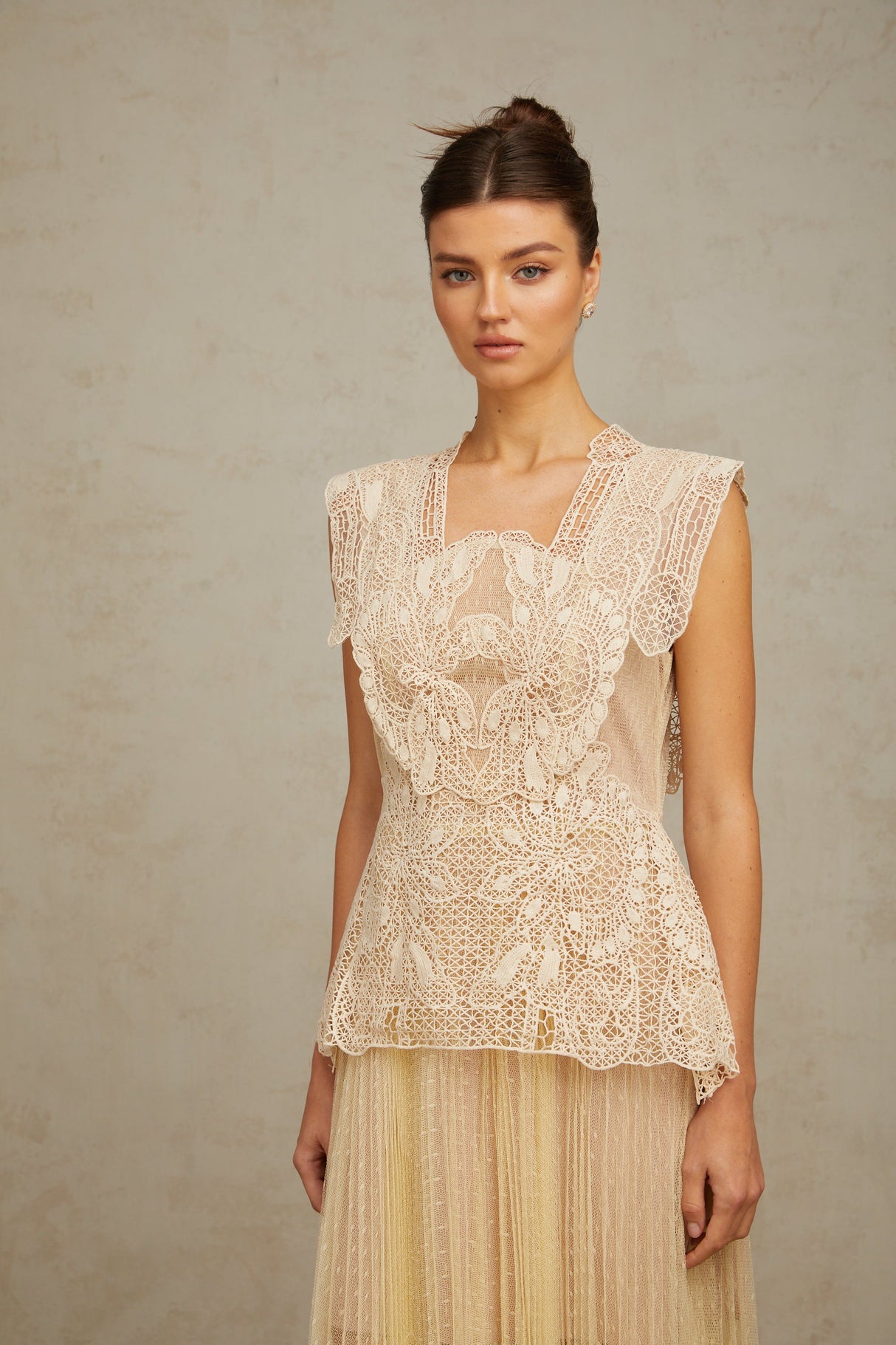 Aurohaya Céleste floral-lace-panelling tulle midi dress in Neutrals