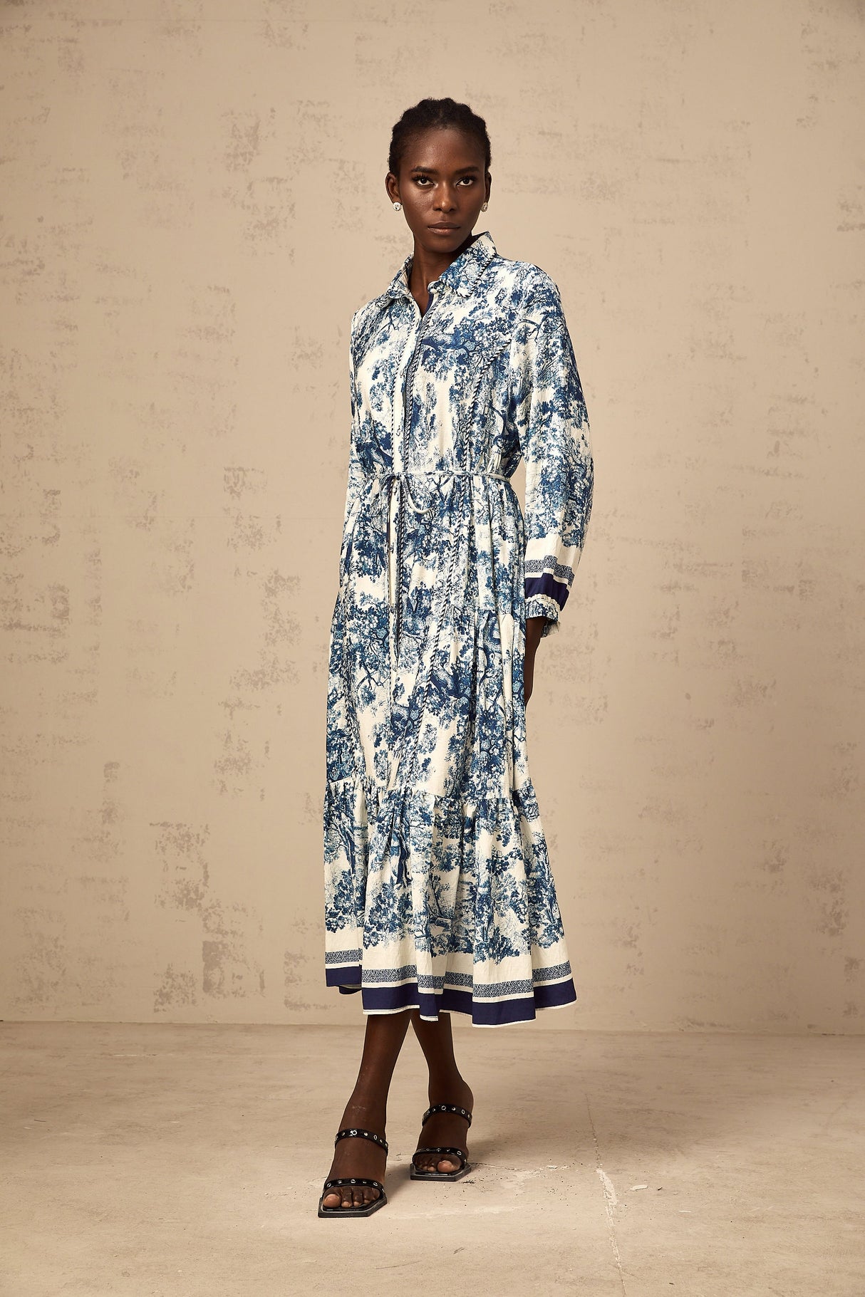 Aurohaya Adélaïde graphic-print midi dress in Blue