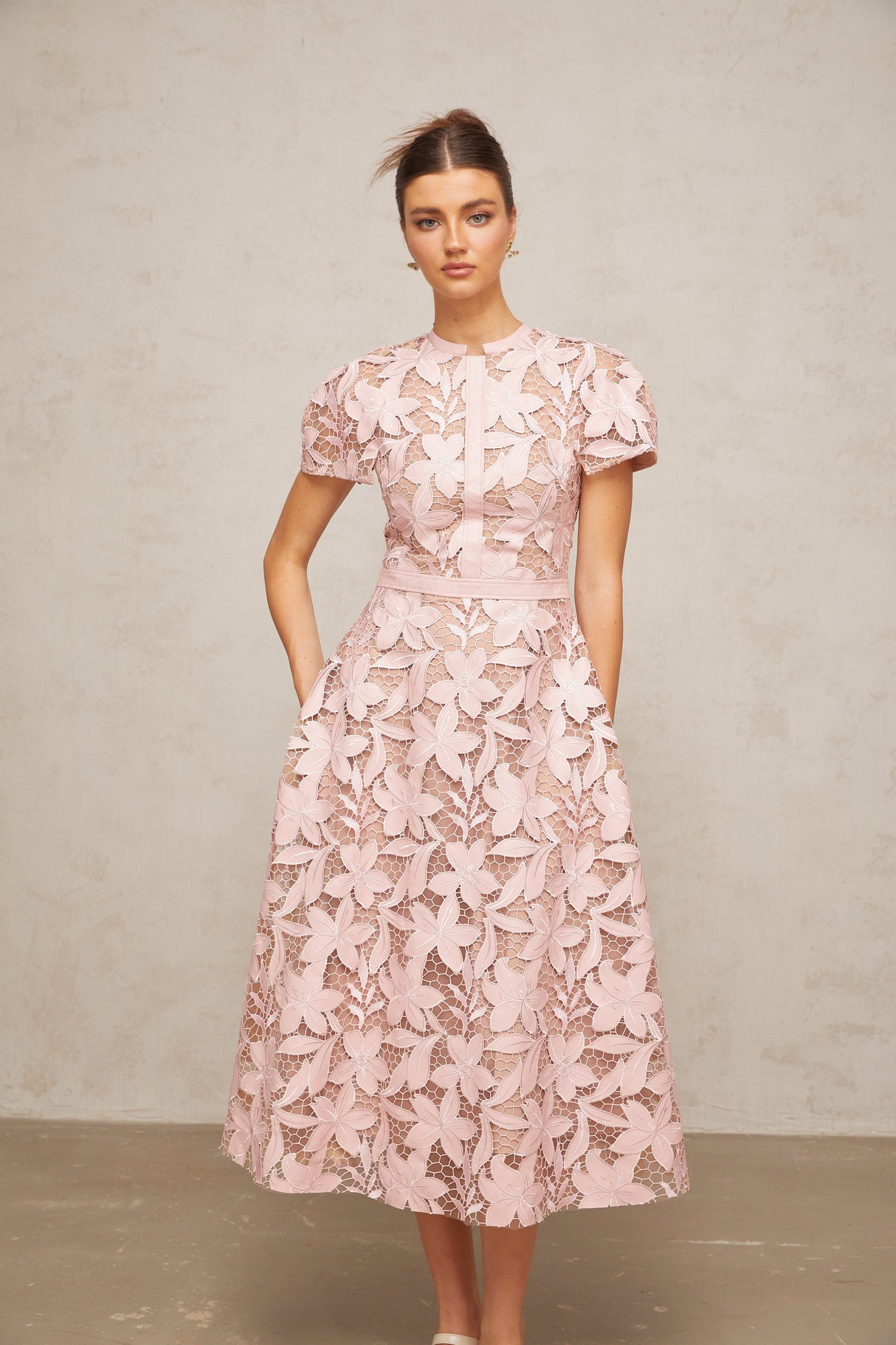 Aurohaya Vérane pink guipure-lace midi dress