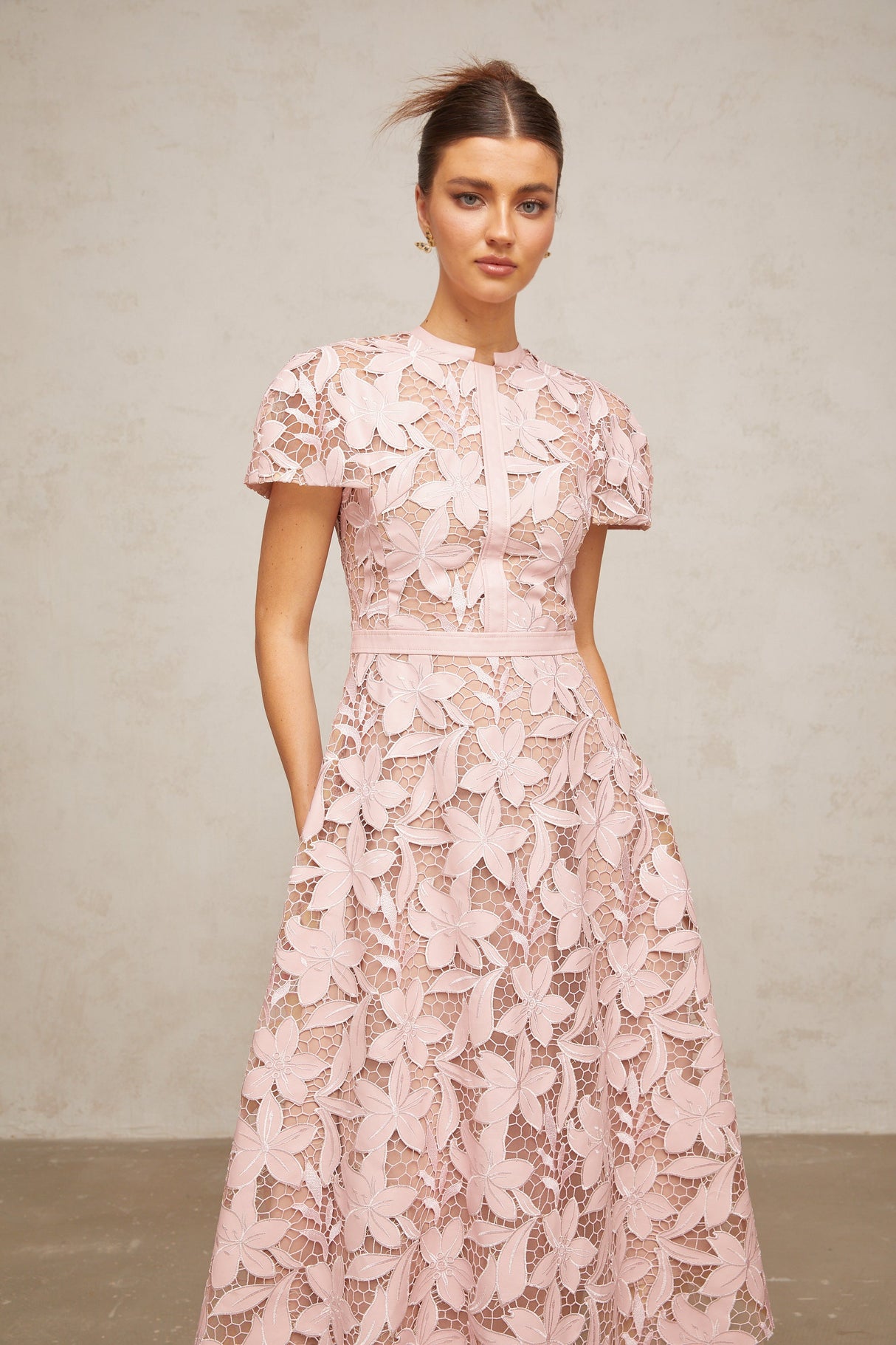 Aurohaya Vérane pink guipure-lace midi dress