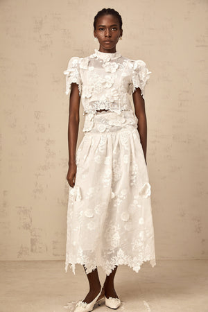 Aurohaya Thérèse white flower-embroidered top & skirt matching set